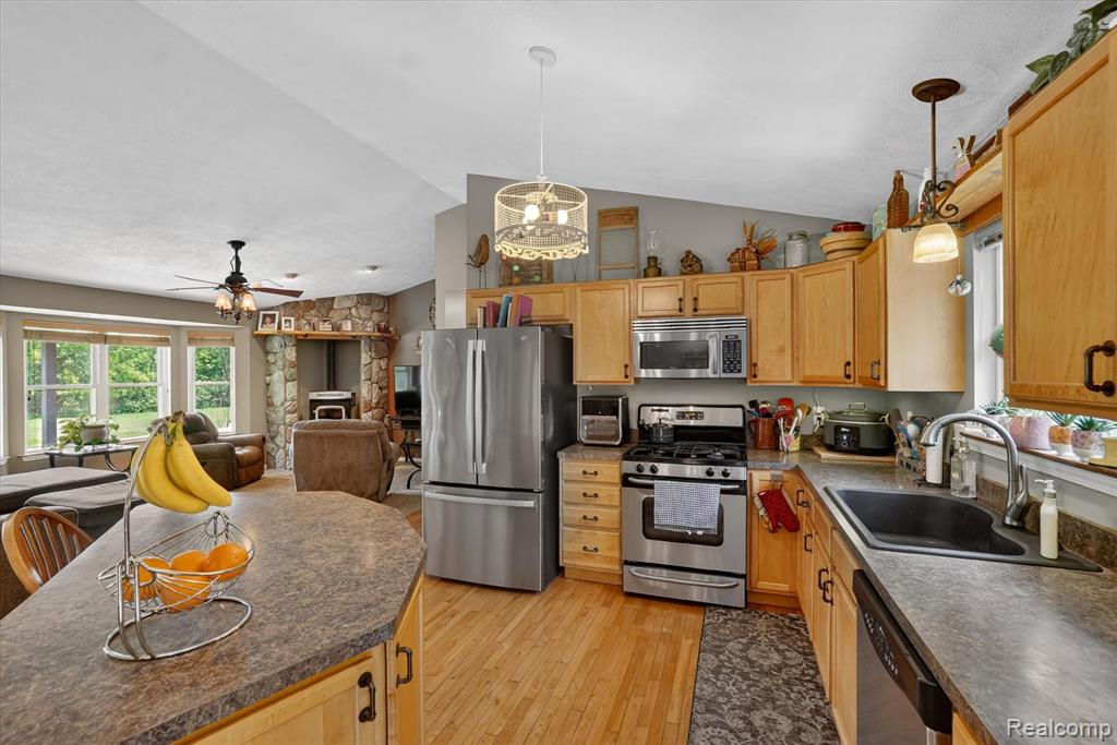 9565 Crofoot Road, Fowlerville, MI 48836 — Photo 15