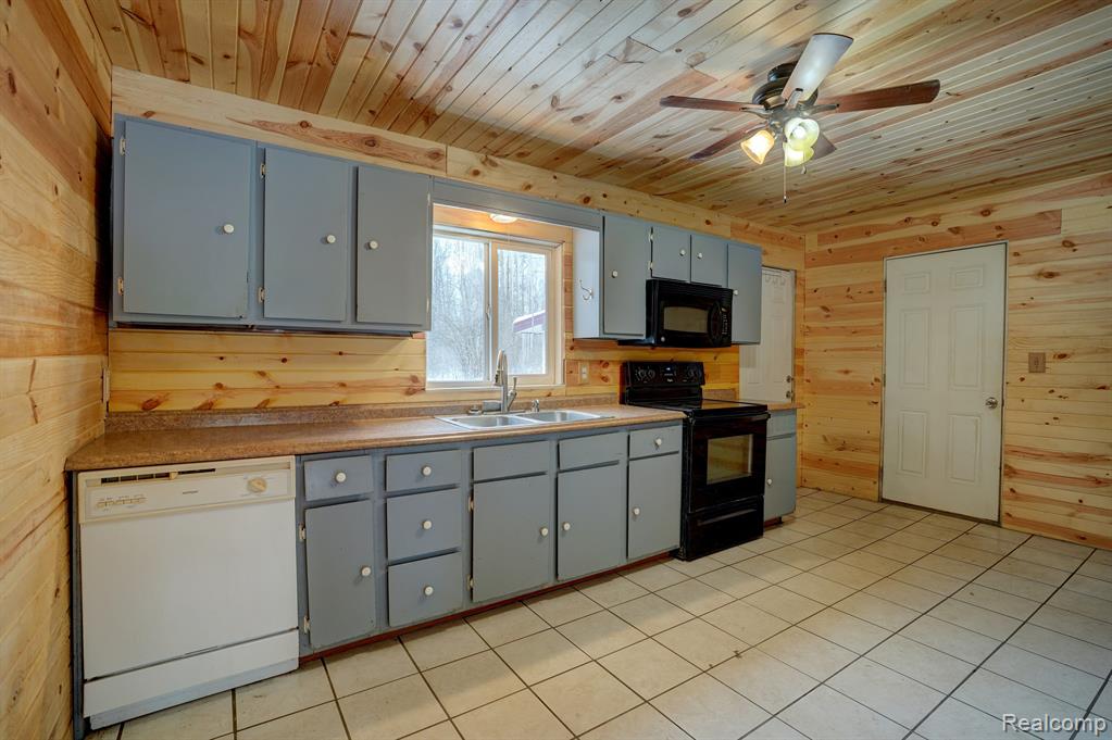 6619 M 18, Coleman, MI 48618 — Photo 12