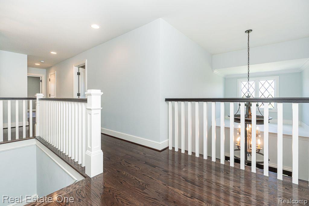 611 Wellington Circle, Rochester Hills, MI 48309 — Photo 47