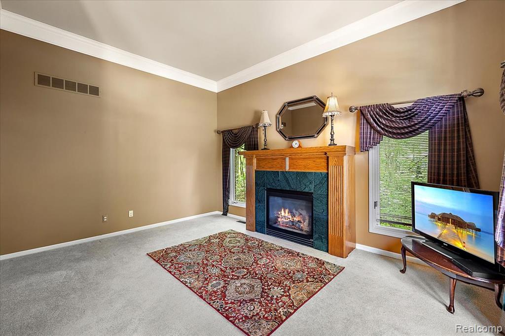 53629 WAYBURN Court, Utica, MI 48315 — Photo 18