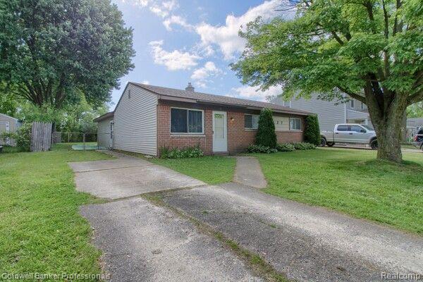 4127 RANDOLPH Street, Wayne, MI 48184 — Photo 3
