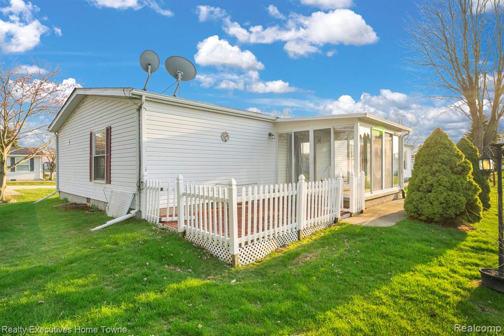 4333 24th Avenue, 80, Fort Gratiot, MI 48059 — Photo 31