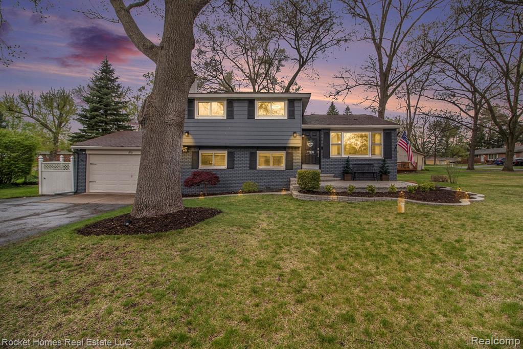 7170 Crestmore Street, West Bloomfield, MI 48323 — Photo 2