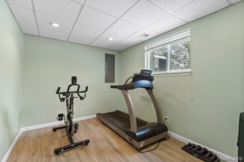 7997 BROOKWOOD Drive, Clarkston, MI 48348 — Photo 44