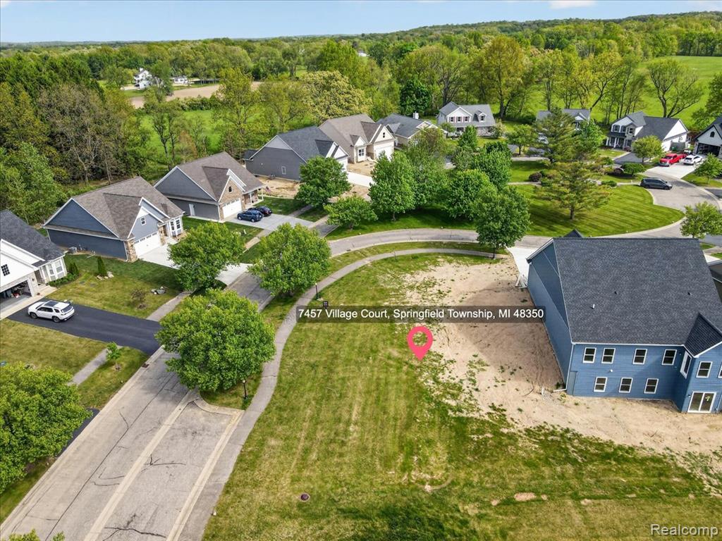 7457 Village Court, Davisburg, MI — Photo 4