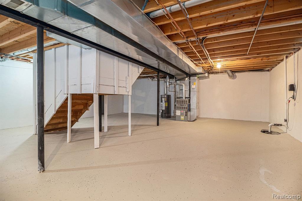 40882 BLUESPRINGS Street E, Canton, MI 48188 — Photo 30