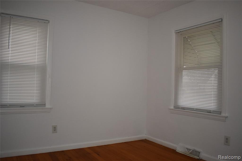 4115 Madison Street, Dearborn Heights, MI 48125 — Photo 11