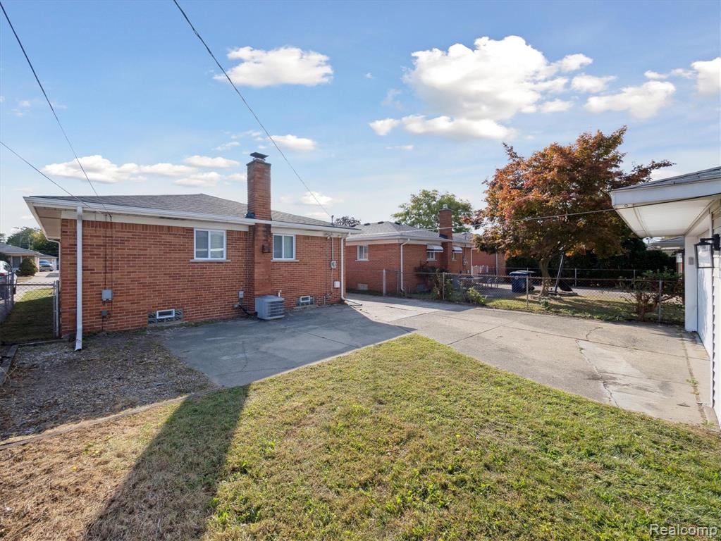 8887 Woodbine, Redford, MI 48239 — Photo 25