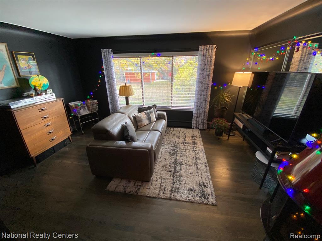 995 N Cass Lake Road, 237, Waterford, MI 48328 — Photo 2
