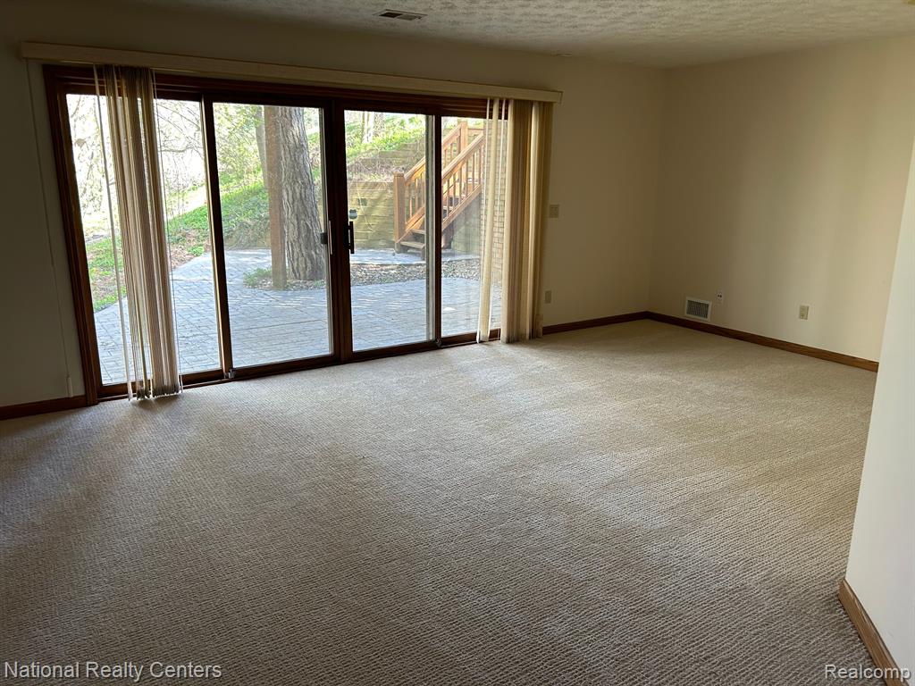 6572 RIDGEVIEW Drive, Clarkston, MI — Photo 21