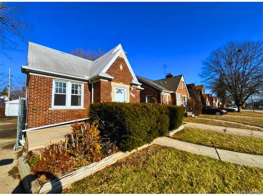 15211 Fairmount Drive, Detroit, MI 48205 — Photo 25