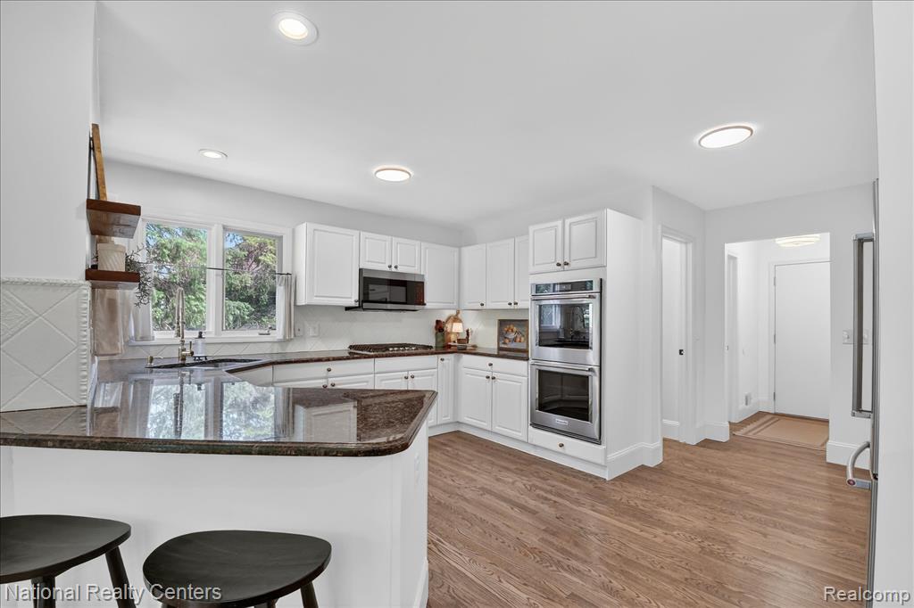 54366 Royal Troon Drive, South Lyon, MI 48178 — Photo 13