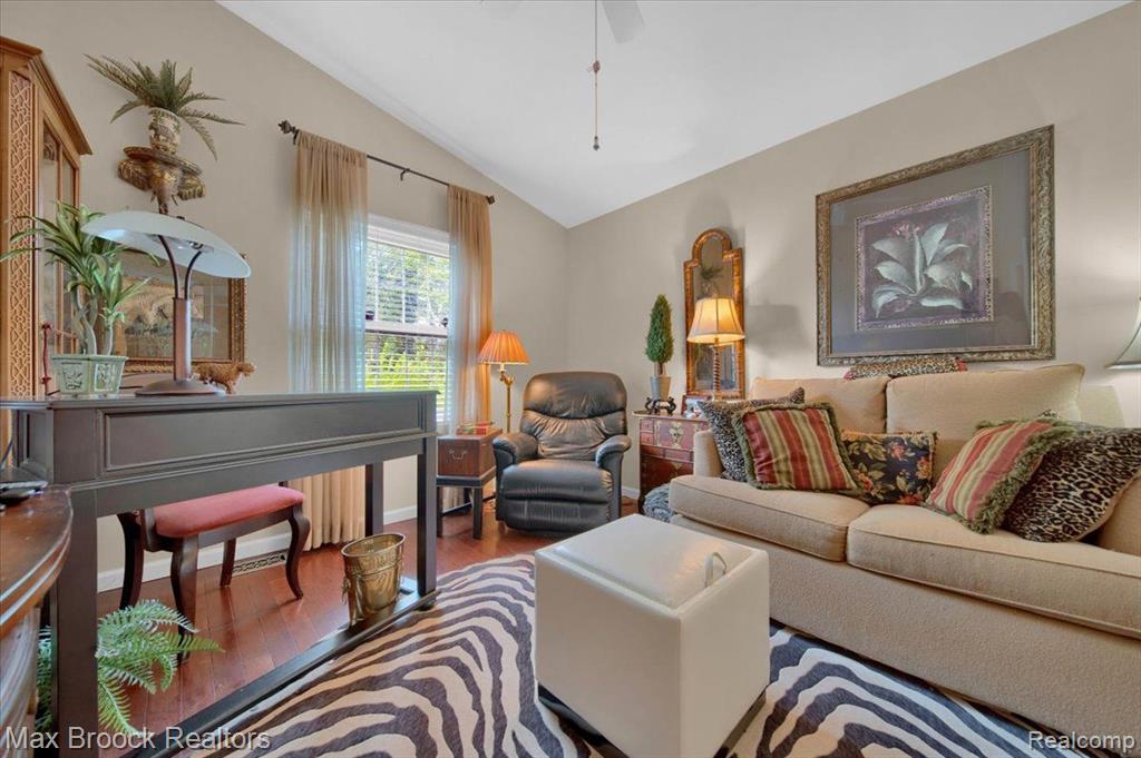 38750 CHESSINGTON, Farmington Hills, MI 48331 — Photo 16