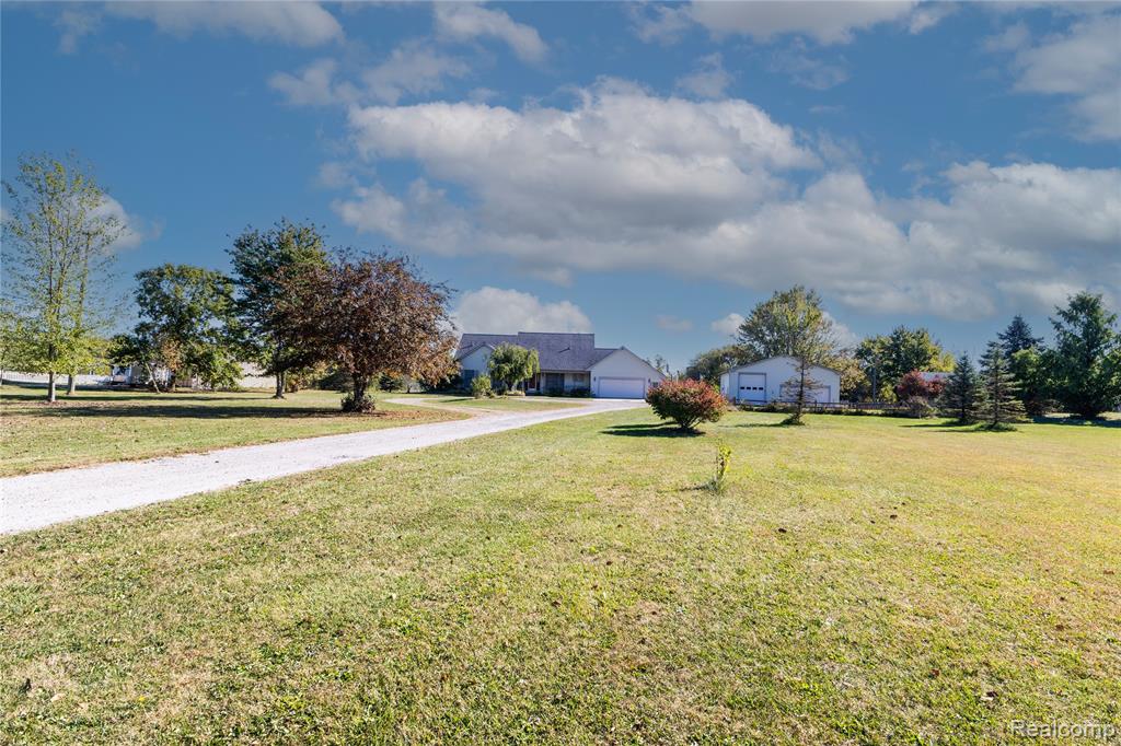 61170 North Avenue, Ray, MI — Photo 10
