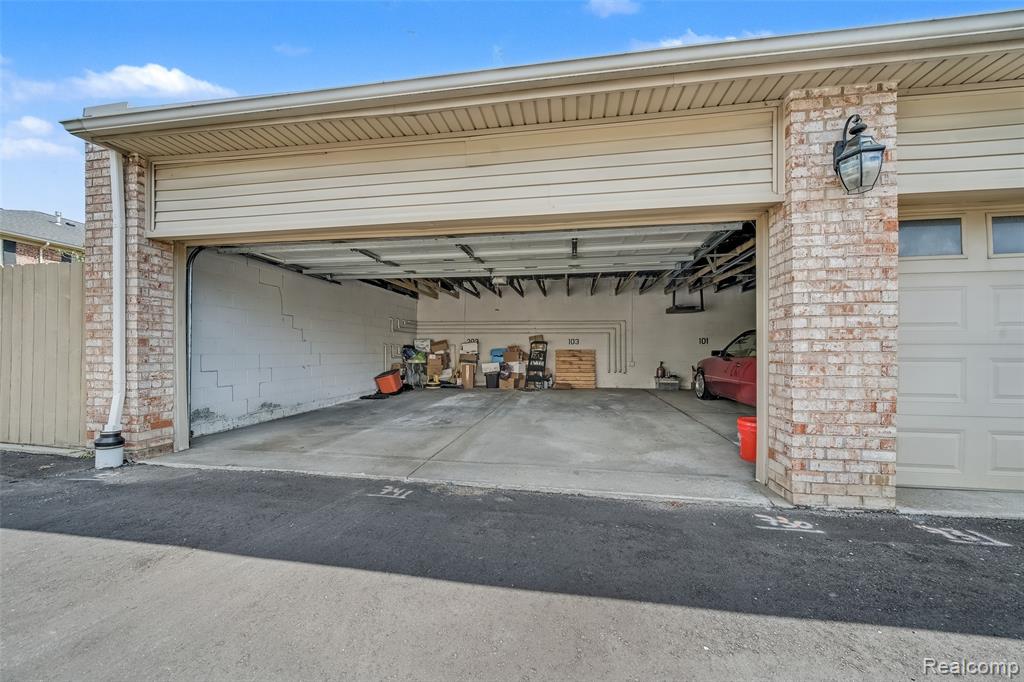 6151 Orchard Lake Road, 103, West Bloomfield, MI — Photo 30