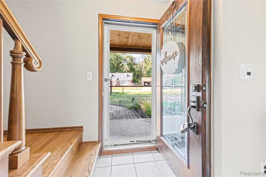 8173 Wood Drive, Grosse Ile, MI 48138 — Photo 9