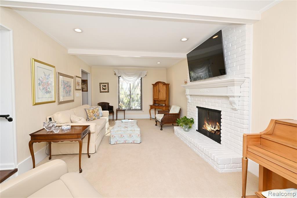 6024 Ledgeway Drive, West Bloomfield, MI — Photo 5