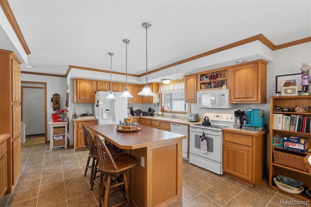 11979 Cedarbrook Drive, South Lyon, MI 48178 — Photo 6