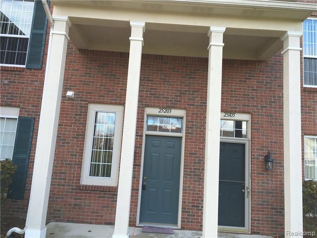25203 Chesapeake Circle, Commerce Twp, MI 48390