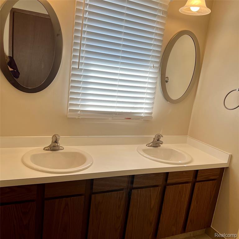 44736 Lynn Drive, Plymouth, MI 48170 — Photo 8