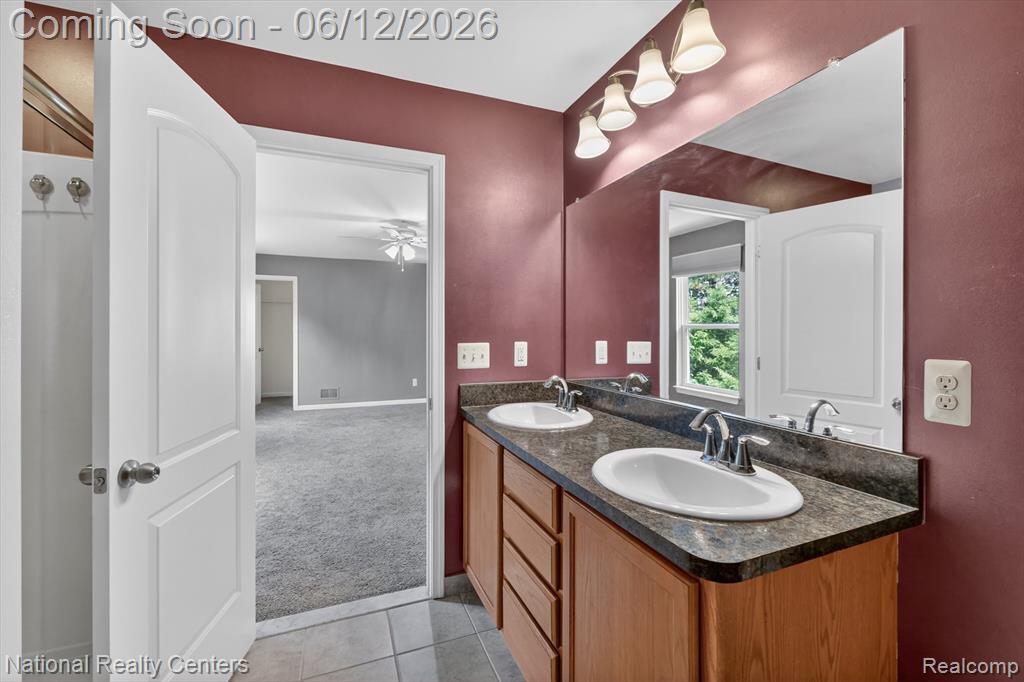 59697 TWIN PINES Drive, New Hudson, MI 48165 — Photo 22