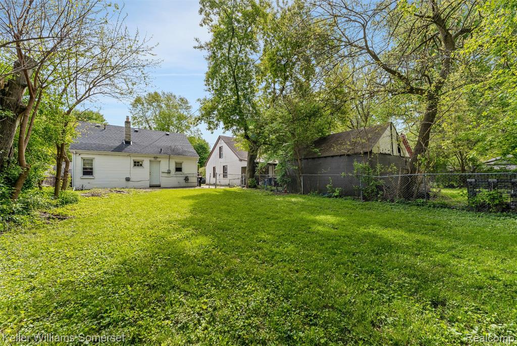 18629 Brady, Redford, MI 48240 — Photo 28