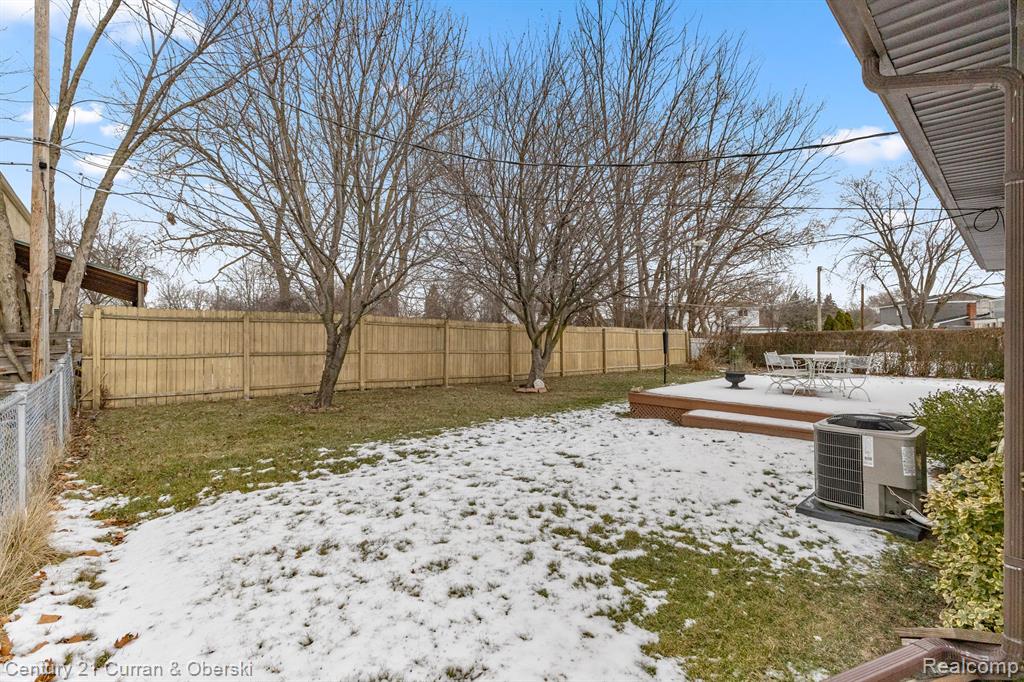 4051 JOHNSON Drive, Sterling Heights, MI 48310 — Photo 35