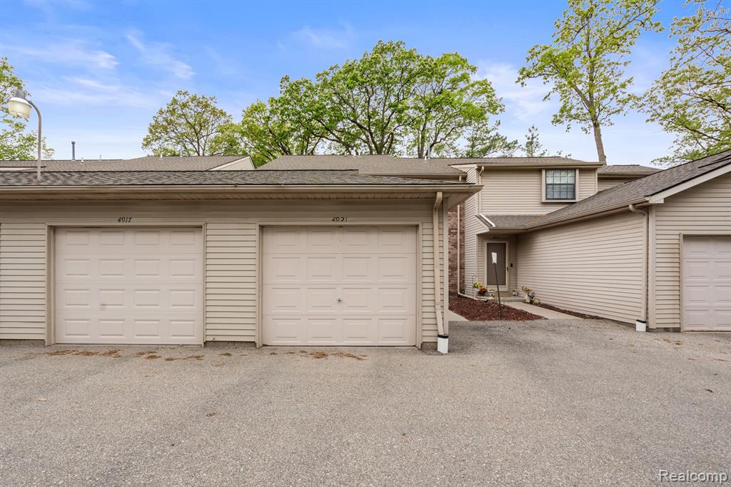 4921 OAK HILL Drive, Waterford, MI — Photo 25