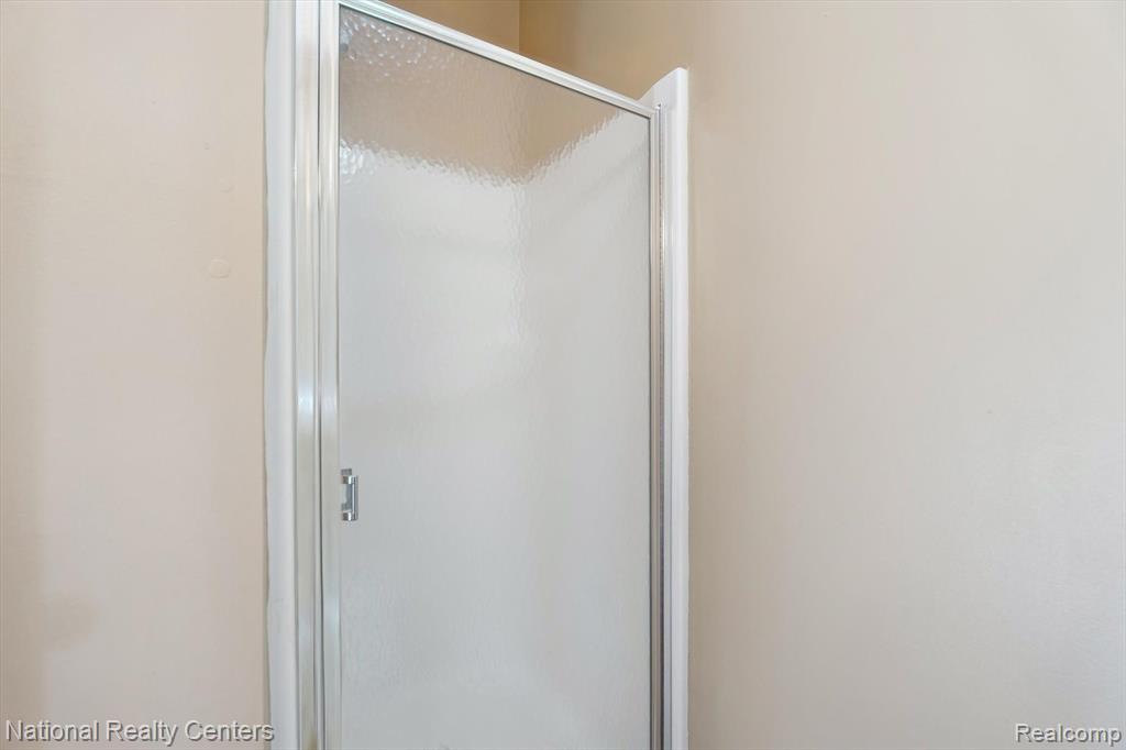 1490 FOX POINTE Circle, Ann Arbor, MI 48108 — Photo 30