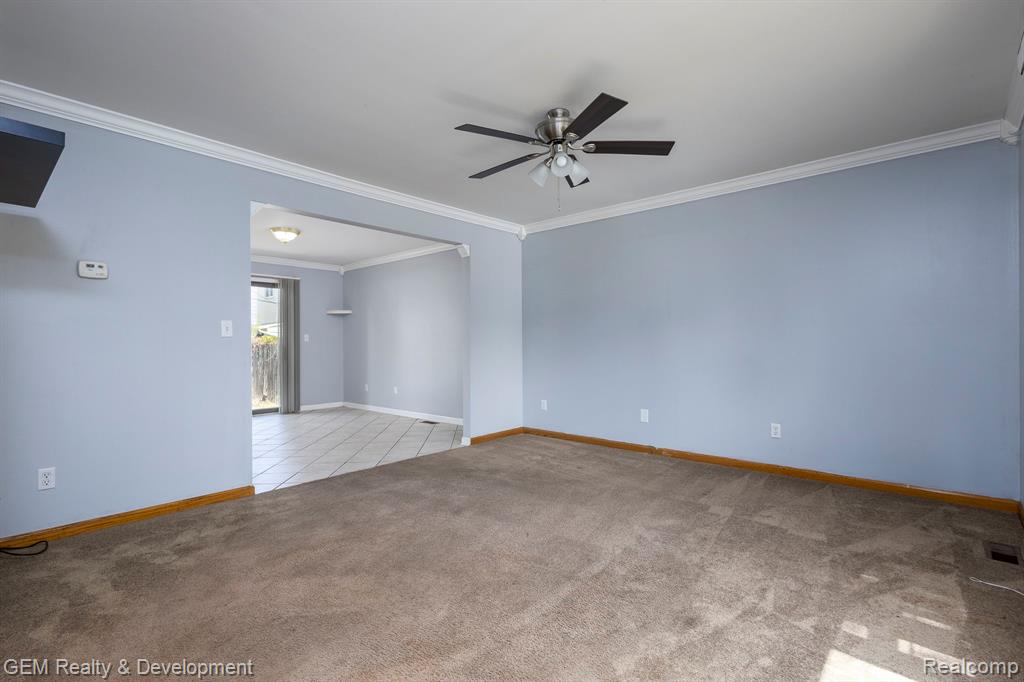422 Clinton Street, Wyandotte, MI 48192 — Photo 7