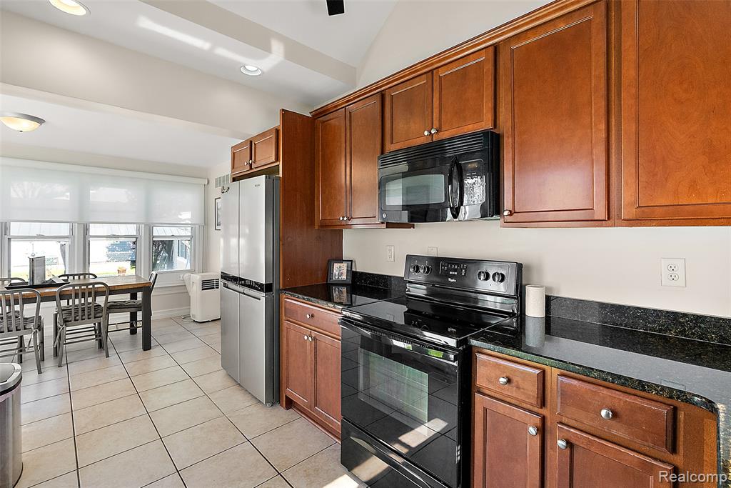 8449 Dixie Highway, Ira, MI — Photo 10