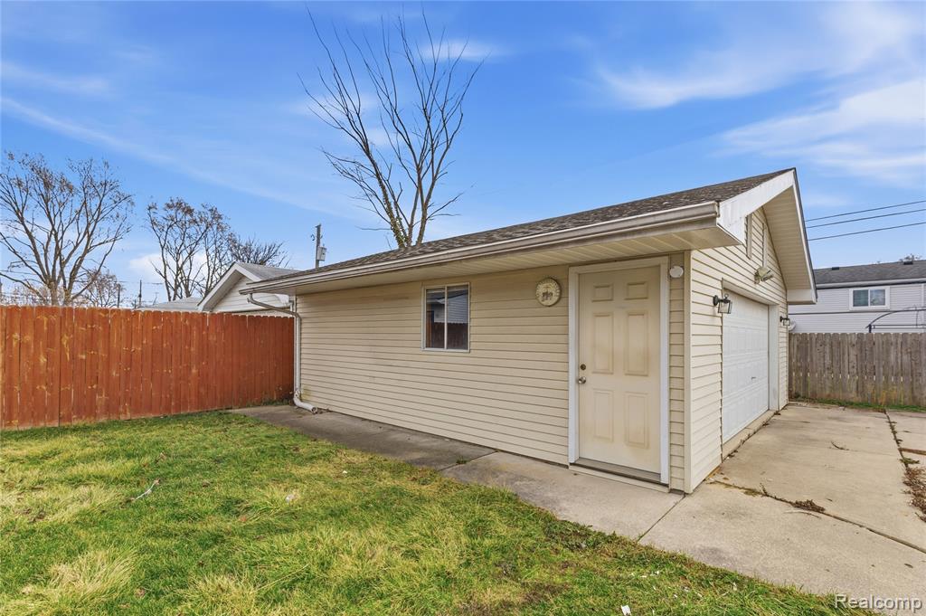 1575 W 13 Mile Road, Madison Heights, MI 48071 — Photo 37