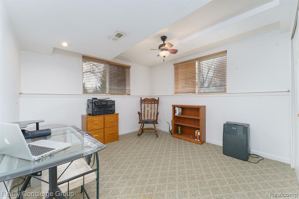 10065 REDHAWK, Perry, MI 48872 — Photo 21