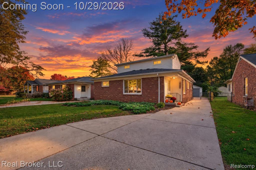 21058 Colwell Street, Farmington Hills, MI 48336