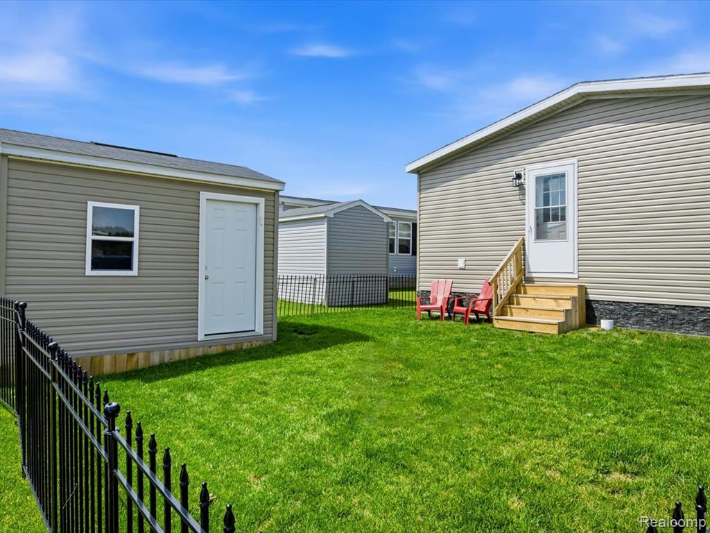 287 Rosebud Court, Port Huron, MI 48060 — Photo 24