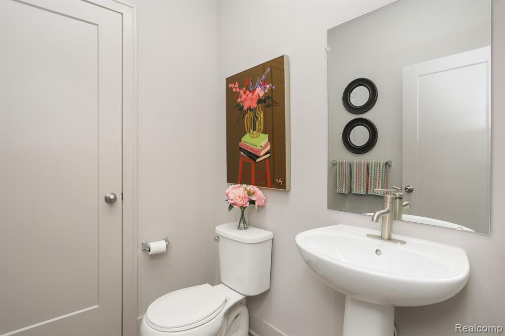 2125 Evergreen Lane, 30, Ann Arbor, MI 48103 — Photo 9