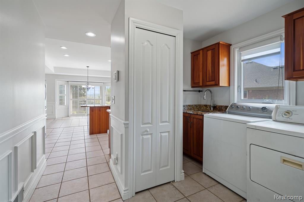 51384 Indian Pointe Drive, Macomb, MI 48042 — Photo 23