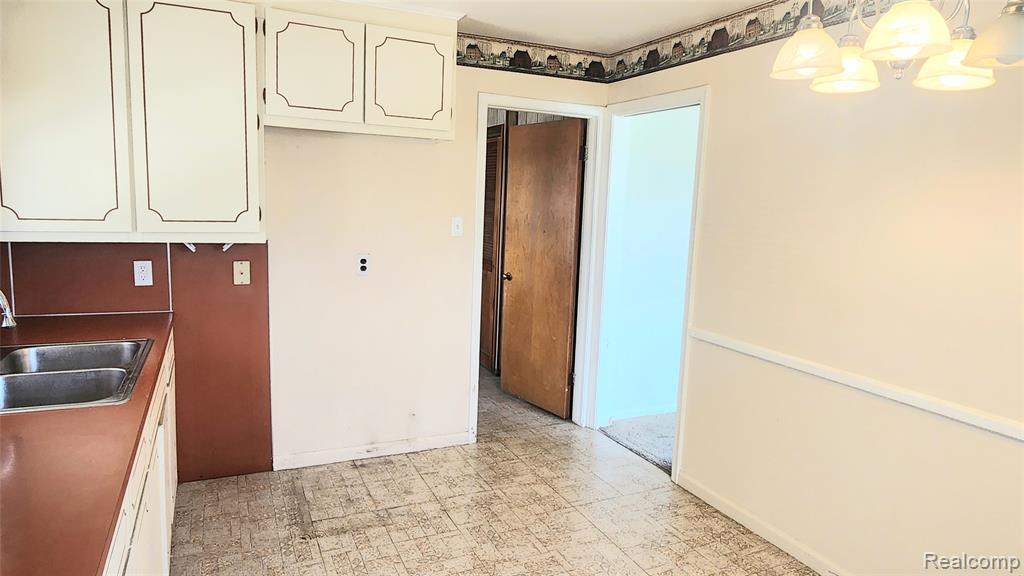 18217 Hamann Street, Riverview, MI 48193 — Photo 5
