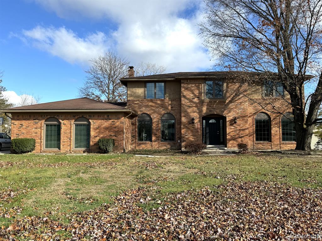 982 LANGLEY Road, Rochester Hills, MI 48309 — front exterior