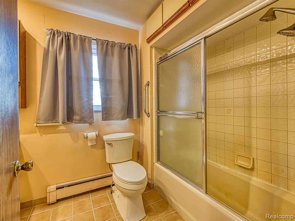 3245 Brookview Court, Adrian, MI 49221 — Photo 21