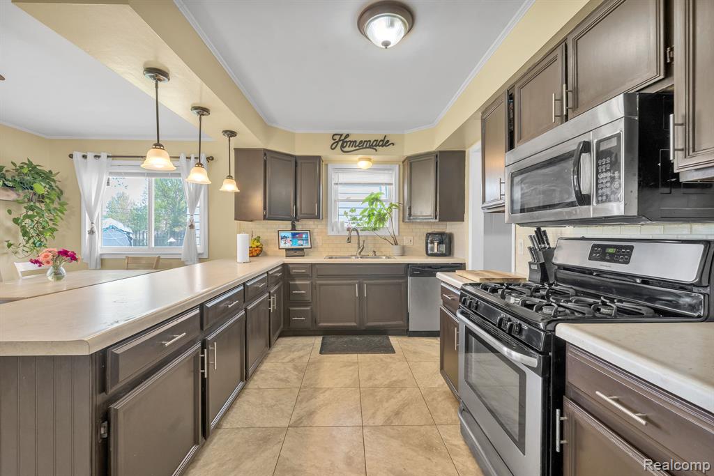 17836 Poplar Street, Riverview, MI 48193 — Photo 35
