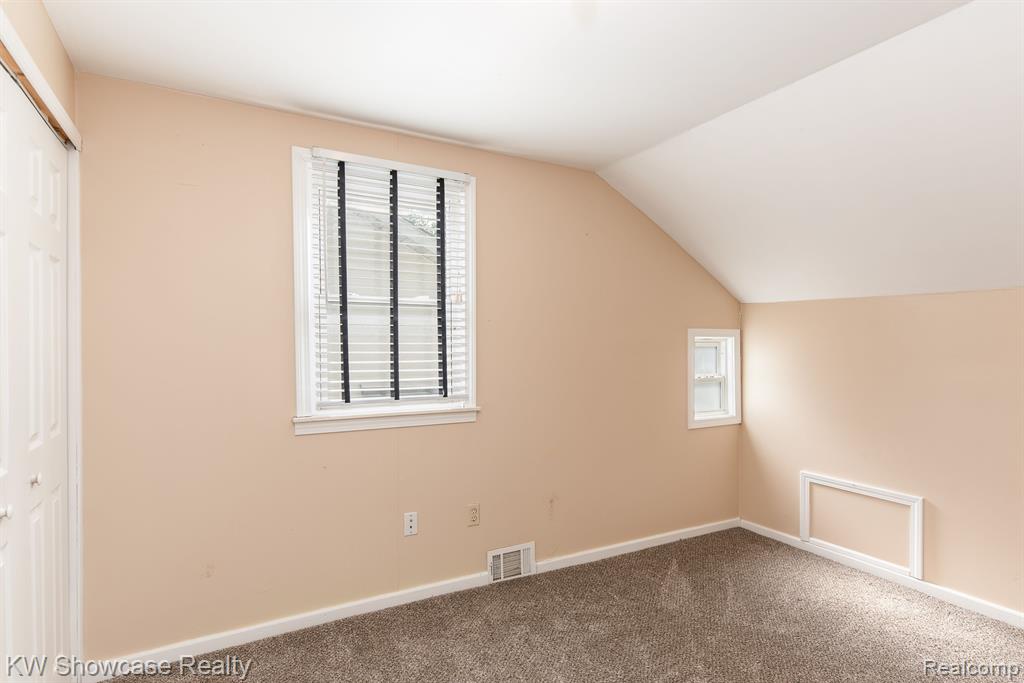 8665 Cooley Lake Road, White Lake, MI 48382 — Photo 21