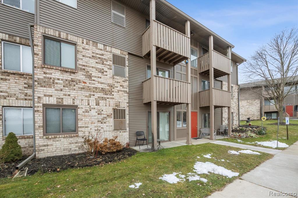 8719 Meadowbrook Drive, #5, Brighton, MI 48116 — Photo 9