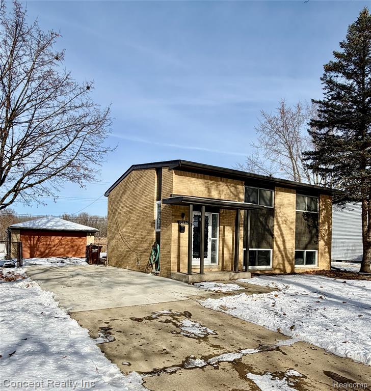 23556 Candace Drive, Rockwood, MI — Photo 3
