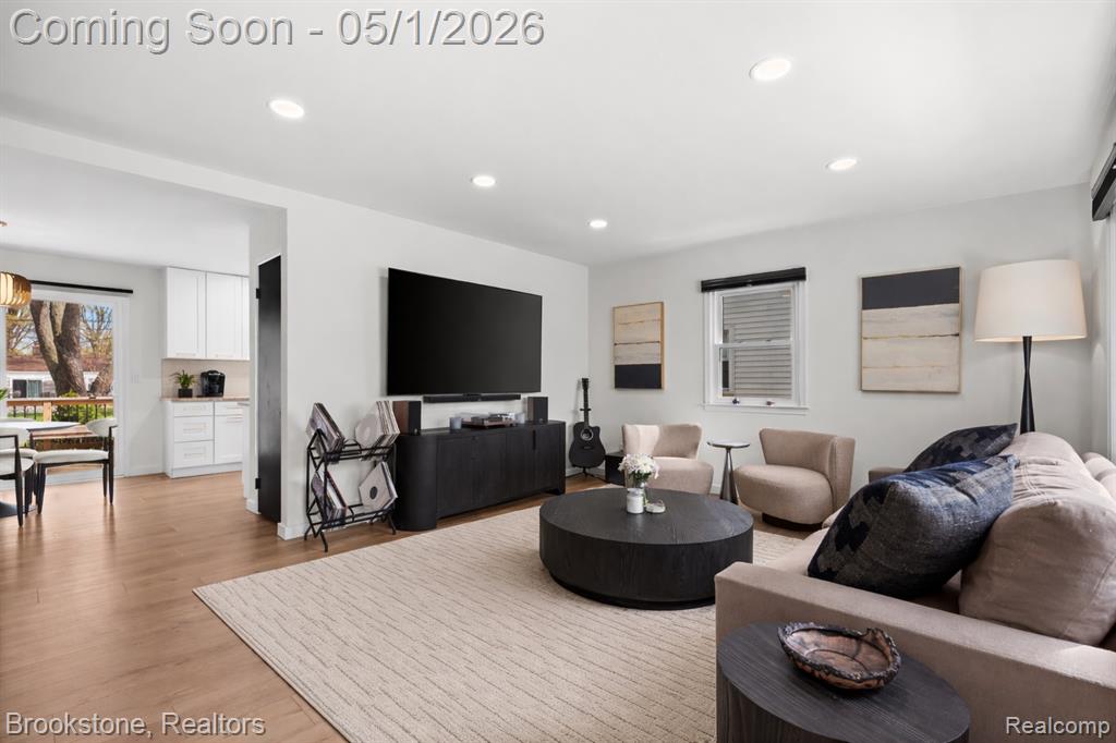 4422 THORNCROFT Avenue, Royal Oak, MI 48073 — Photo 4
