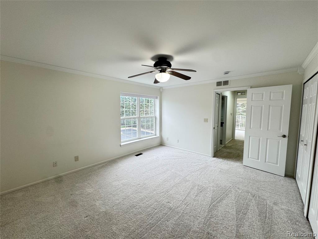 5472 Pine Aires Drive, Sterling Heights, MI 48314 — Photo 17