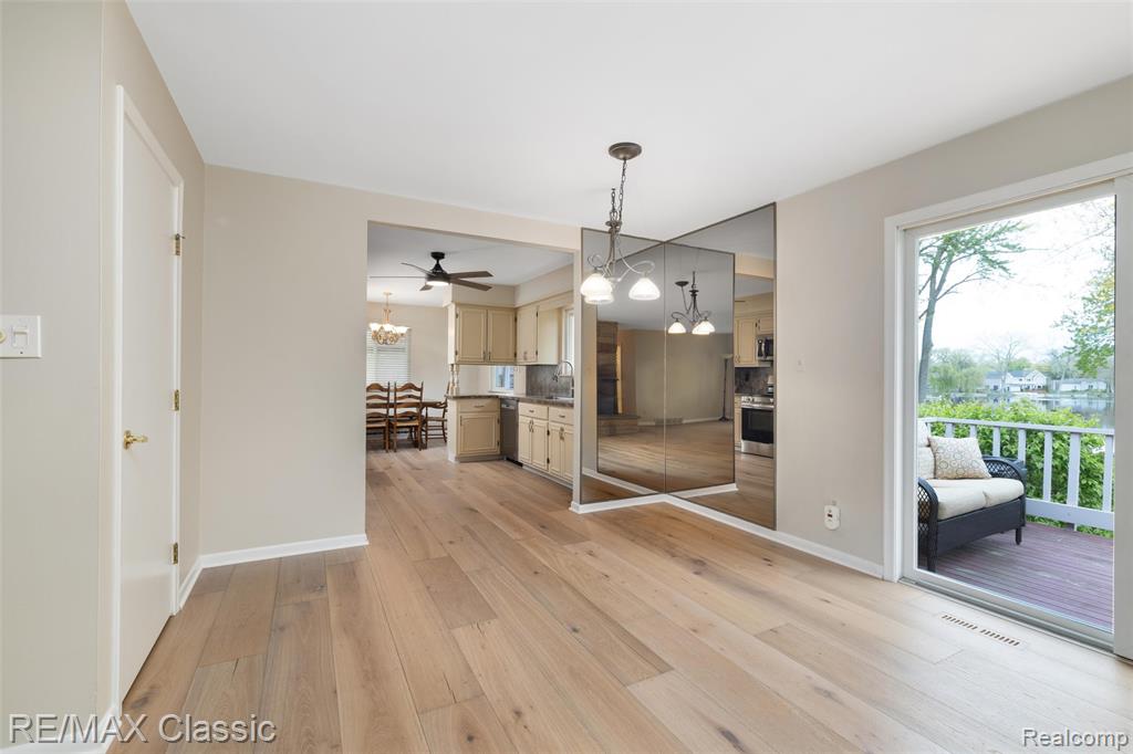 804 Bonita Drive, White Lake, MI 48383 — Photo 17