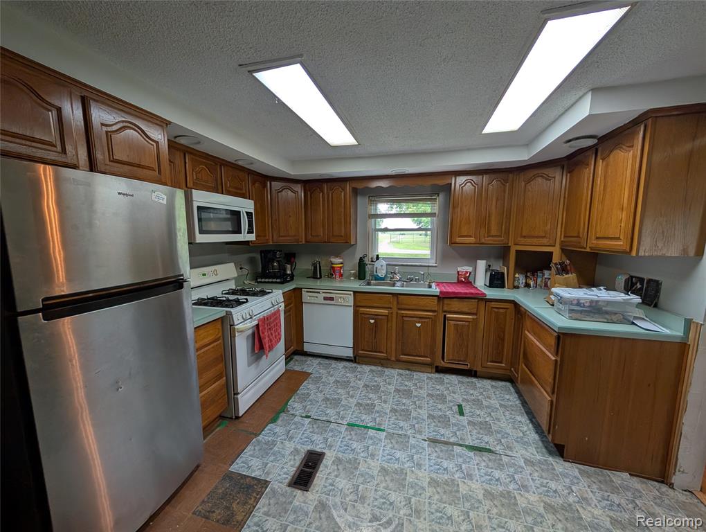 11175 S Morrice Road, Morrice, MI 48857 — Photo 16