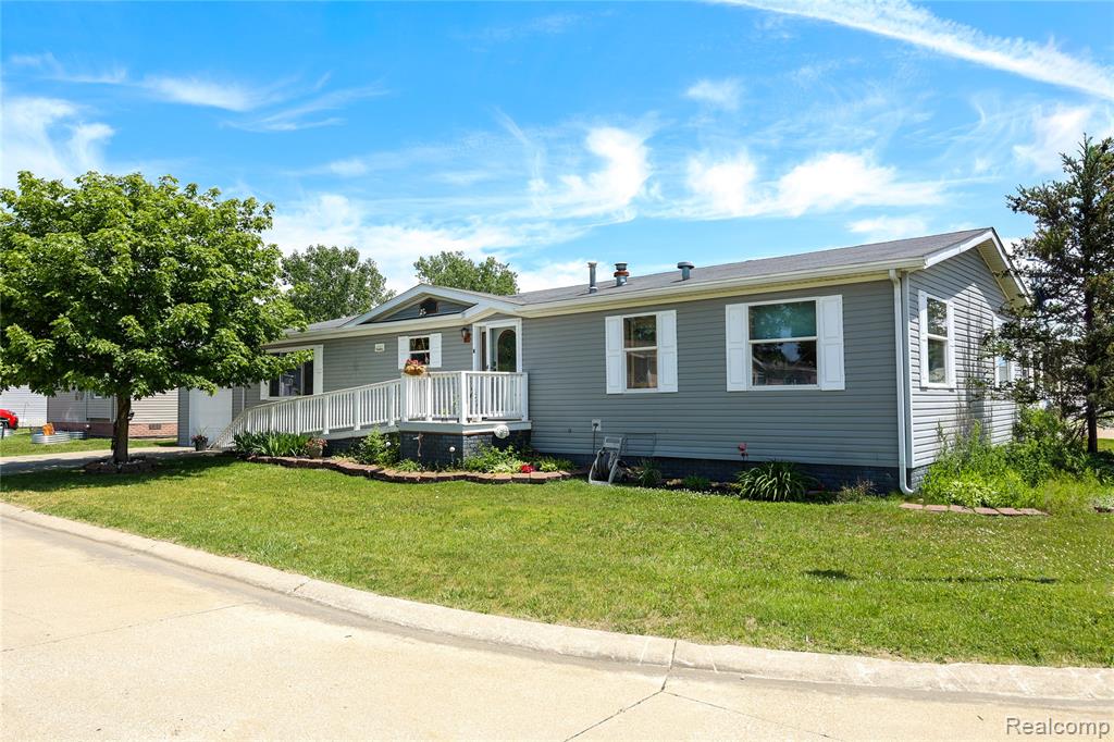 285 Madison Court, White Lake, MI