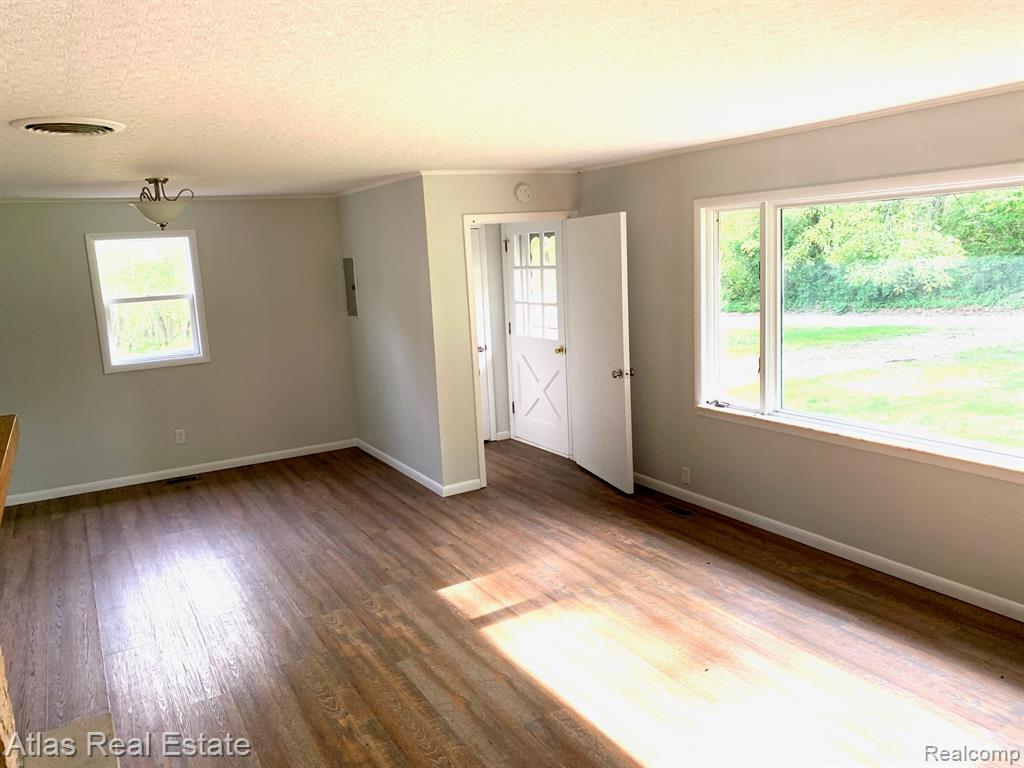 15145 Worden Road, Holly, MI 48442 — Photo 8